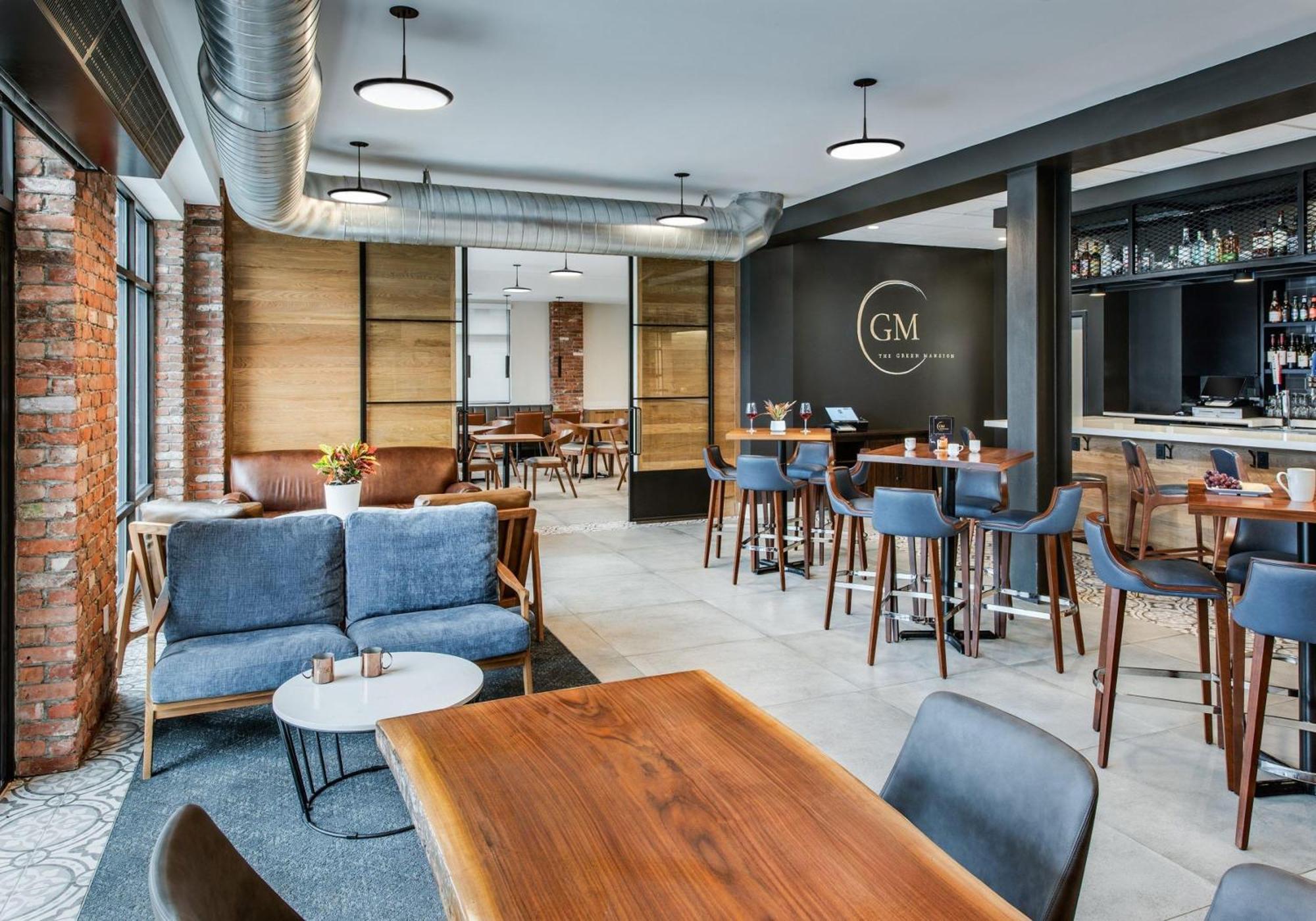 Hyatt Place Newark-main Street 5*